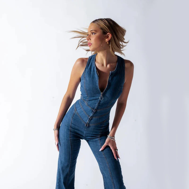 Stijlvolle blauwe damesjumpsuit met mouwloos design, ritssluiting en losse wijde pijpen. Comfortabel voor elke gelegenheid.