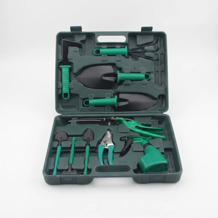Overzicht van de complete 10-delige tuinierset, klaar voor gebruik in de tuin. Perfect voor buitenleven en tuinieren.