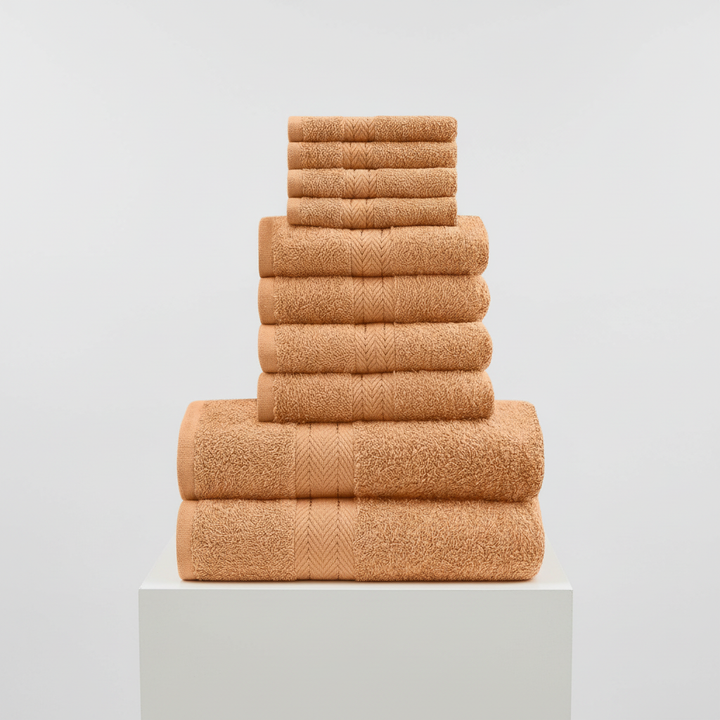 Premium 10-delige CottonRich handdoekenset, duurzaam en zacht katoen badtextiel voor een luxe badkamer.