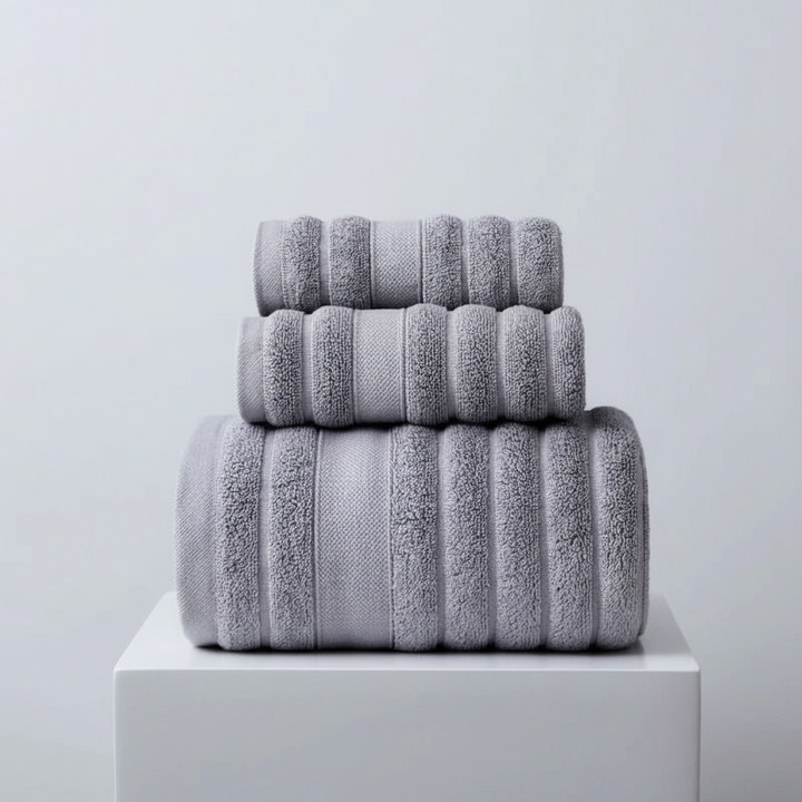 Zachte roze 100% katoenen handdoekenset, luxe badtextiel voor een stijlvolle en comfortabele badkamer.