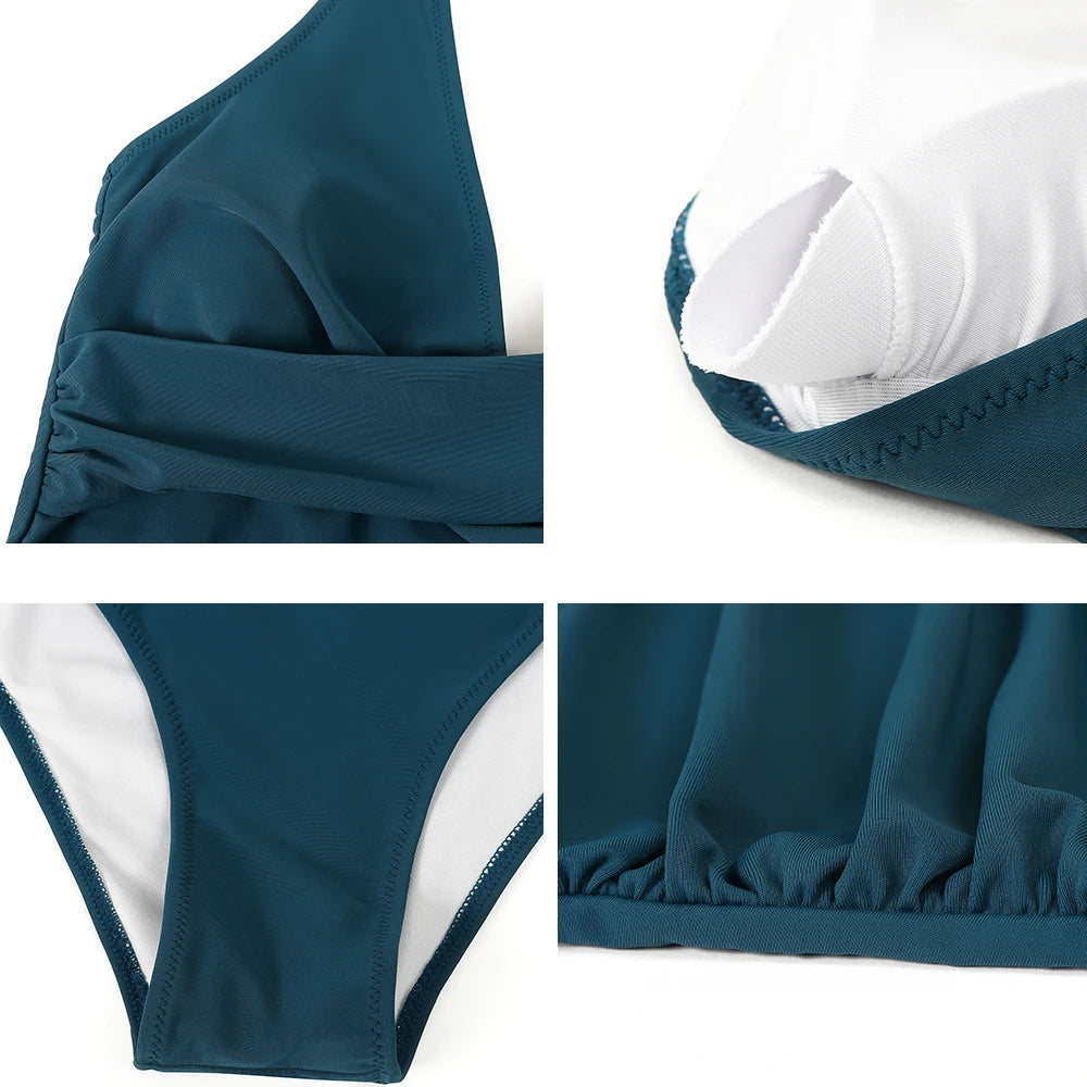 Dames badpak met halternek en chique print voor stijlvolle strandmode