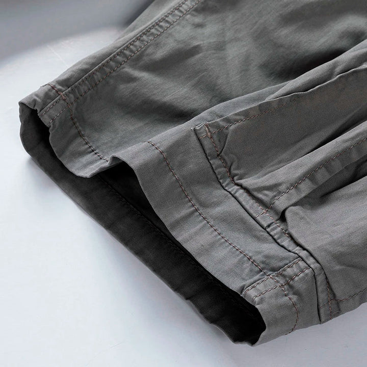 Overzicht van de verschillende kleuropties voor deze heren cargoshort