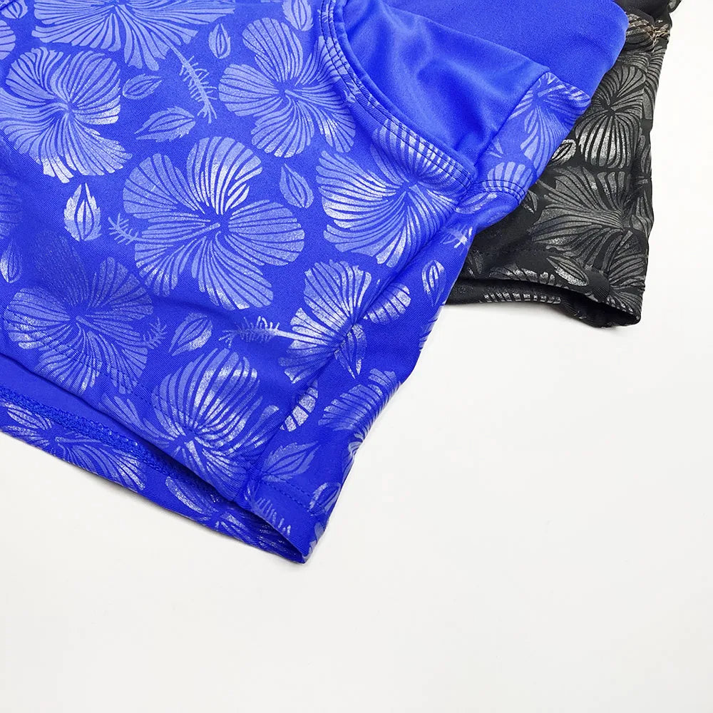 Trendy heren zwembroek kort en strak voor een actieve vakantie aan het strand