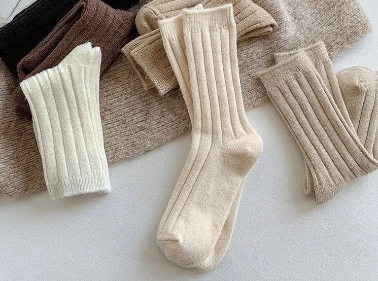 Bruine comfortabele dames wintersokken, zacht en isolerend. Voor ultieme warmte.
