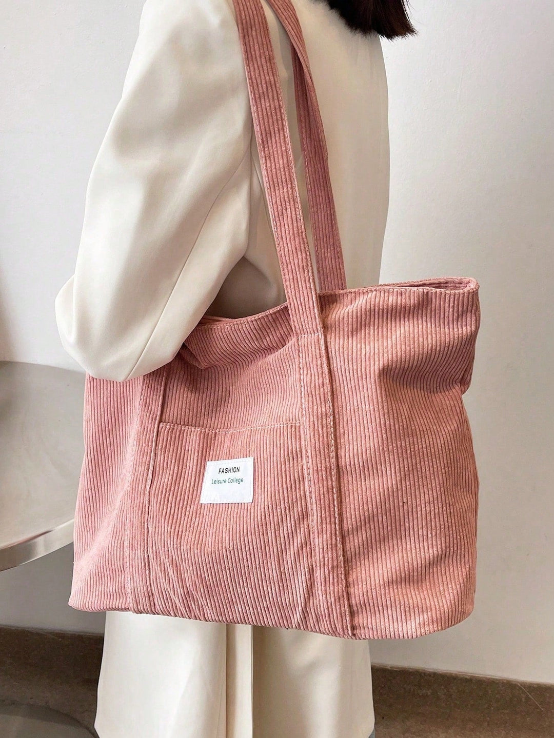 Stijlvolle dames schooltas, grote totebag. Comfortabele schoudertas, perfect voor studenten.