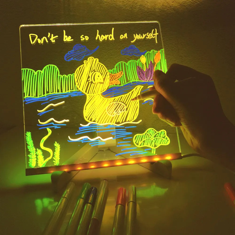 Transparant led tekenbord voor kinderen met oplichtende tekening in kinderkamer