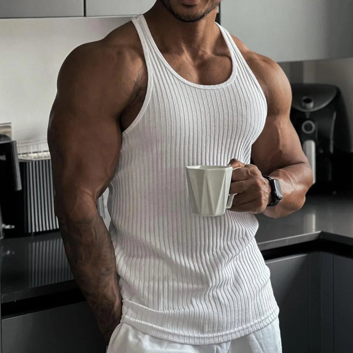Stijlvolle heren tanktop met strepen, ideaal als sportshirt of casual zomertop. Comfortabel en ademend.