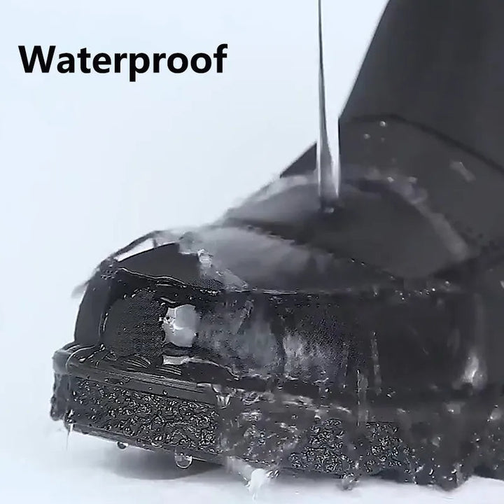 Gedetailleerd shot van de antislipzool van de unisex sneeuwlaarzen, voor maximale grip op sneeuw en ijs.