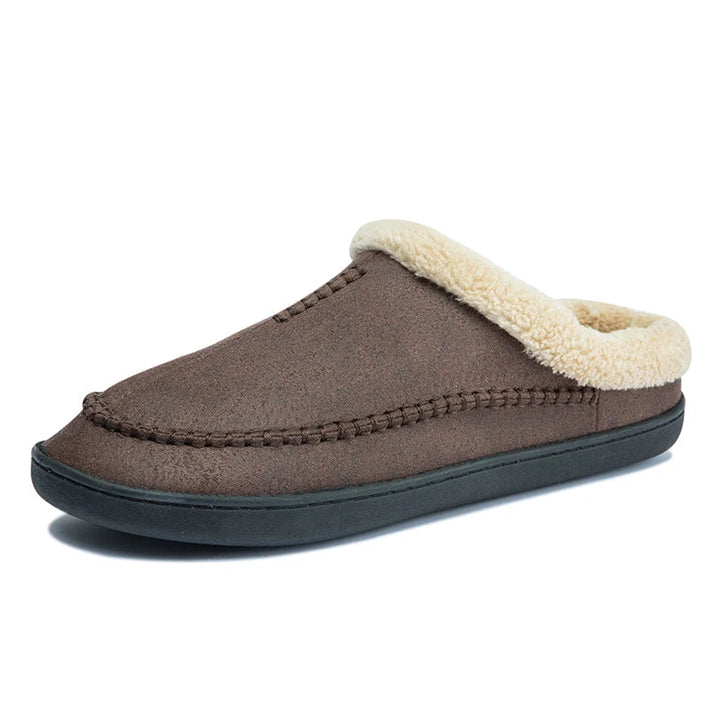 Comfortabele heren pantoffels, gemakkelijk in te stappen; heerlijk voor binnenhuis.