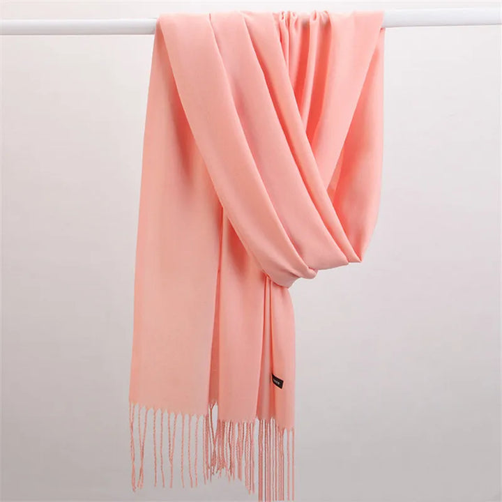 Roze elegante damessjaal voor de winter