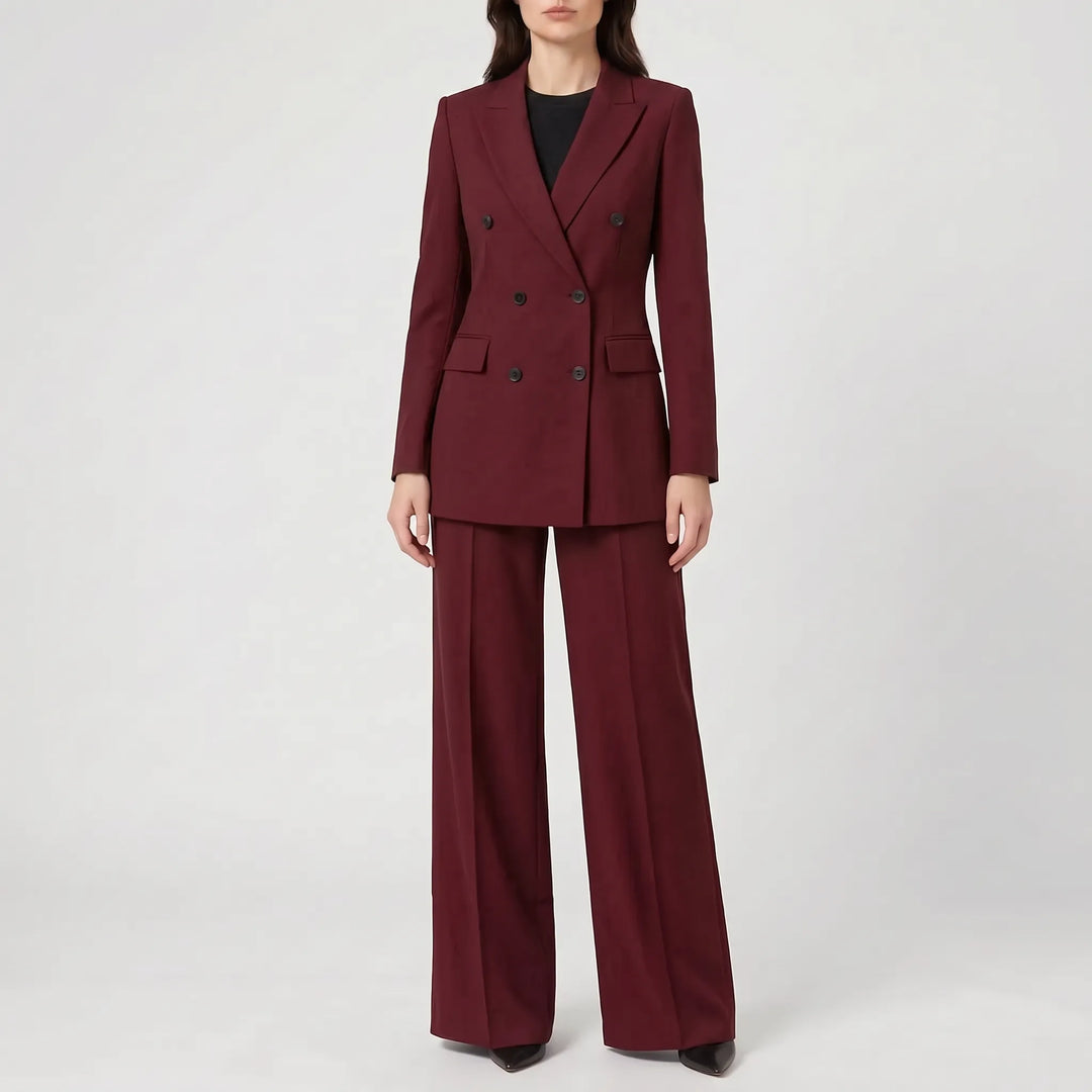 Diverse kleurvarianten van het Delores damespak, geschikt voor elke garderobe.