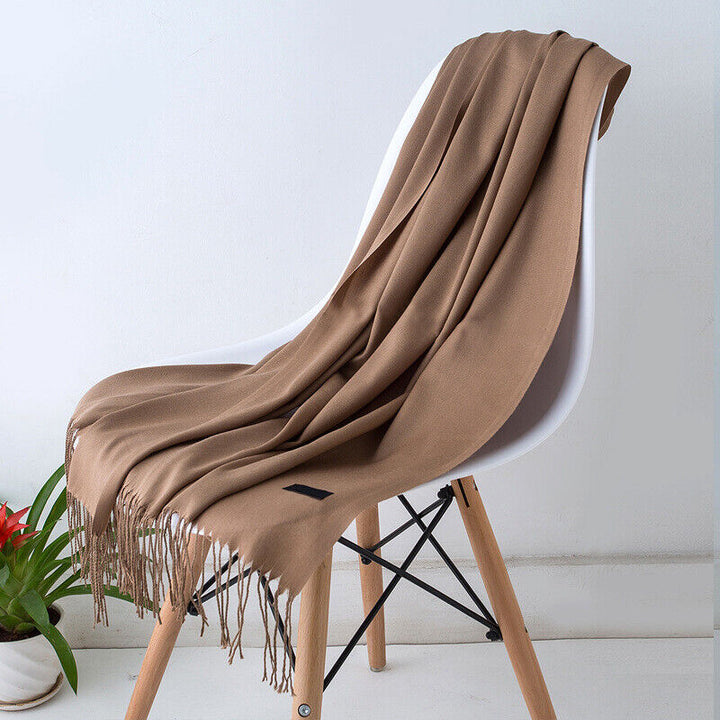 Zachte omslagdoek voor dames in trendy najaarskleur, comfortabel voor koude dagen.
