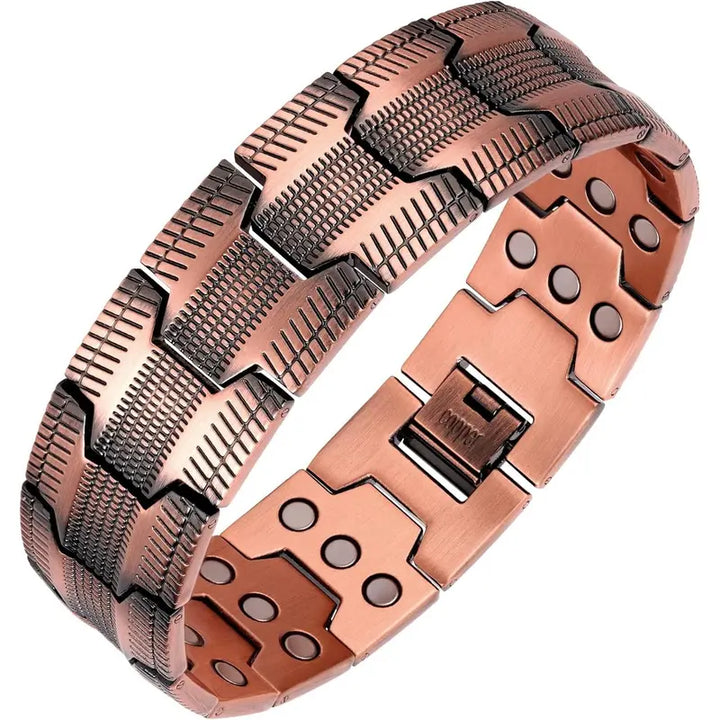 Unisex elegante magnetische koperen armband met wellness ontwerp op witte achtergrond