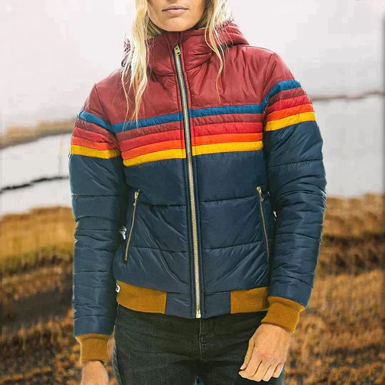 Stijlvolle dames winterjas met capuchon, ideaal voor comfort en warmte in de herfst/winter.