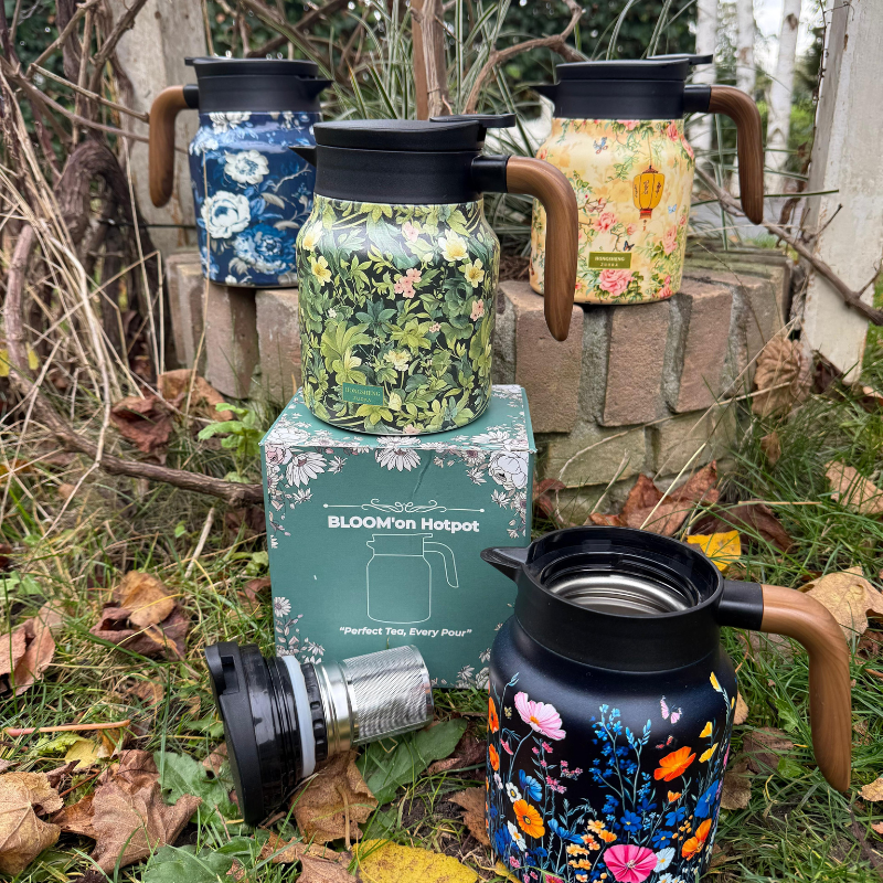 Efficiënte hotpot theepot, functioneert als theezetter en thermoskan in één, theeaccessoire.