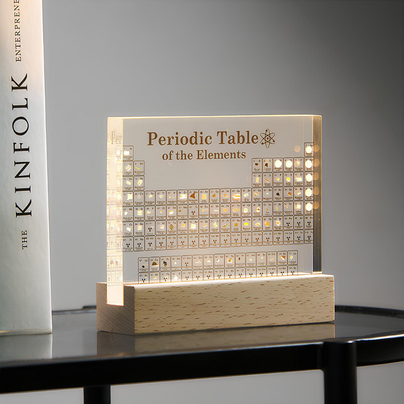 3D Periodieke Tabel display met echte elementen & LED verlichting, ideaal voor scheikunde & wetenschapsfans.