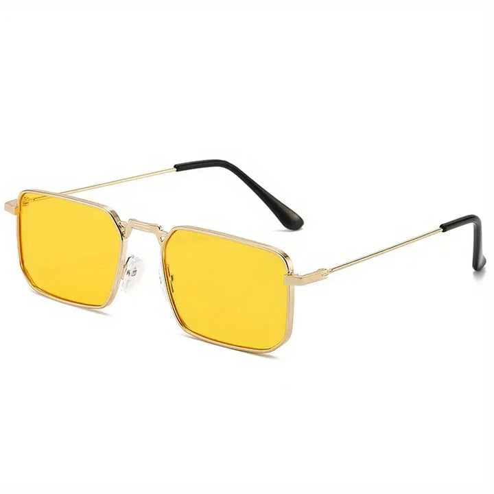 Close-up van trendy unisex zonnebril, toont stijlvol design, stevige legering en polycarbonaat lenzen.