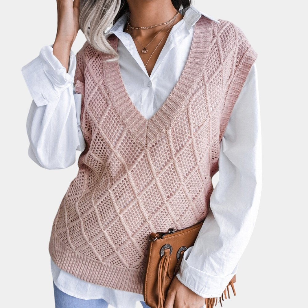 Comfortabele dames gebreide trui Angeza, zacht materiaal voor warme herfst- en winterdagen. Stijlvolle dameskleding.