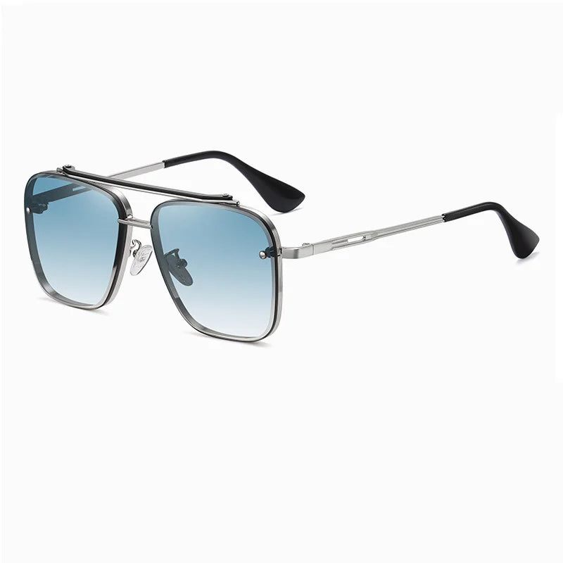 Trendy heren eyewear: stijlvolle zonnebril met groot montuur en luxe uitstraling. Essentiële mannen accessoire.