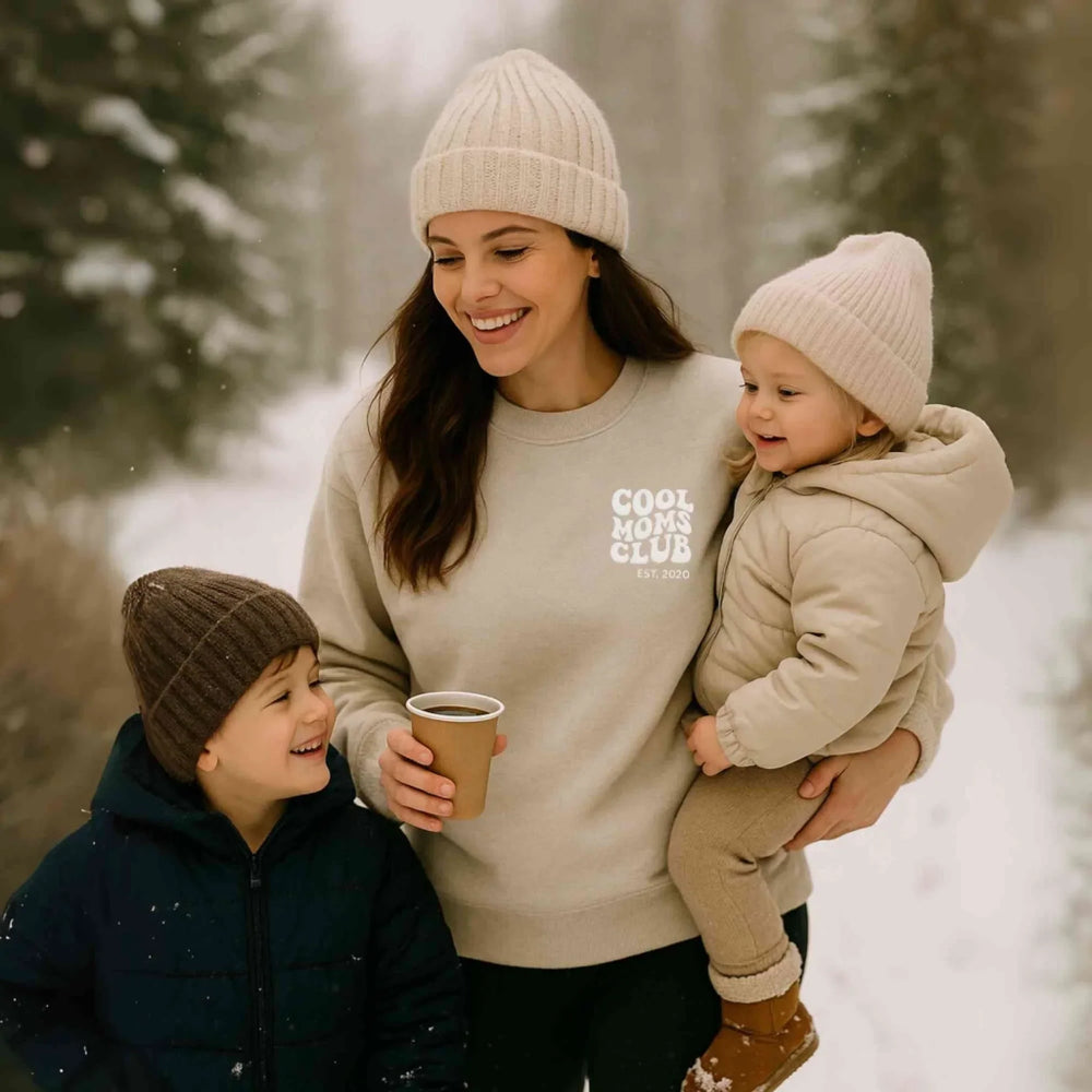 Stijlvol gepersonaliseerd dames sweatshirt, uniek cadeau voor mama. Comfortabele katoenmix met borduur.