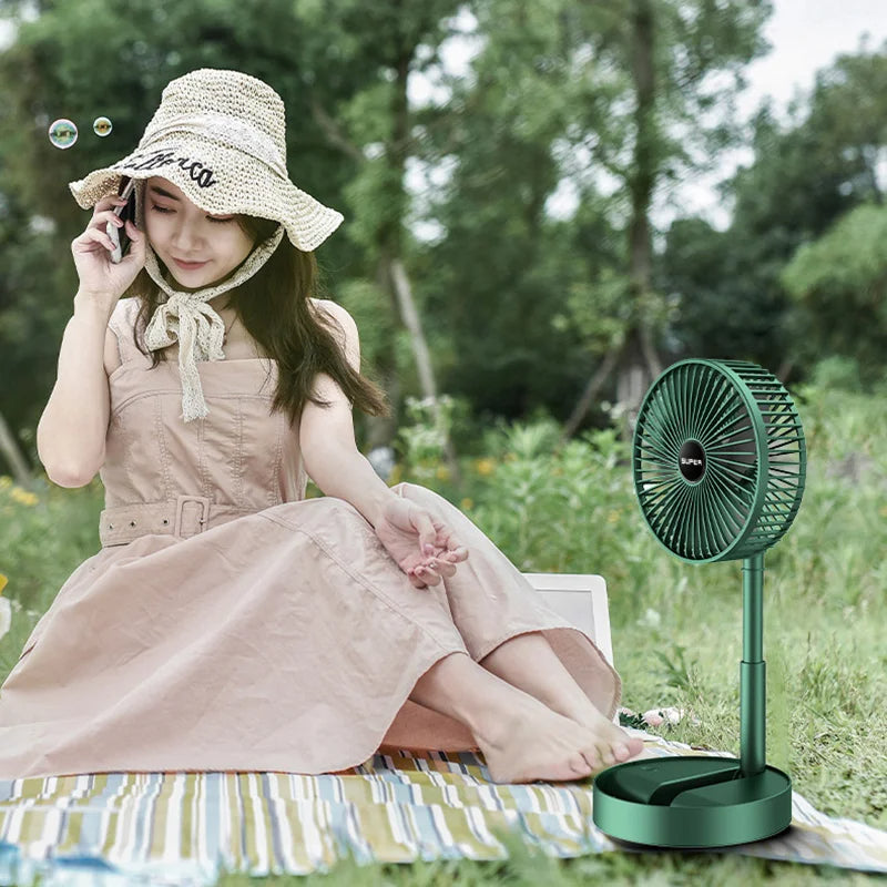 Essentiële zomerverfrissing: draagbare USB-ventilator, opvouwbaar met sterke luchtstroom.