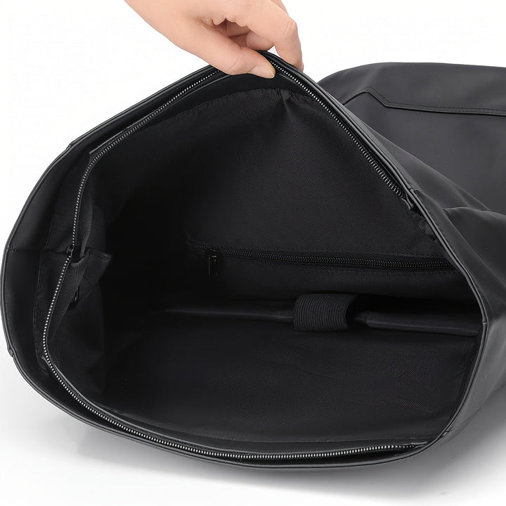 Ruime waterdichte reisrugzak voor heren met apart laptopvak, comfortabel en veilig voor al je spullen.