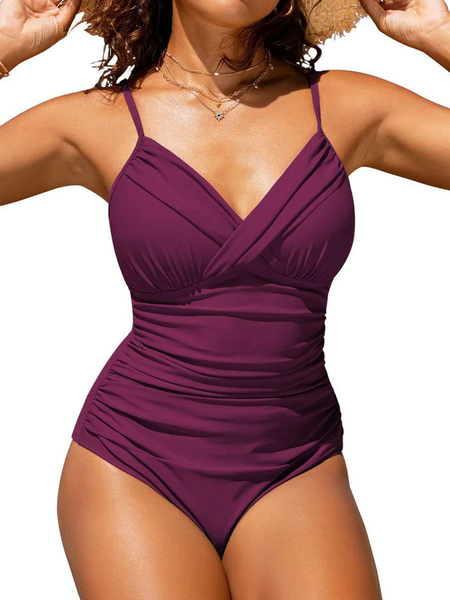 Achterkant stijlvol dames badpak, plus-size. Ideale zwemkleding in grote maten voor een elegante strandmode.