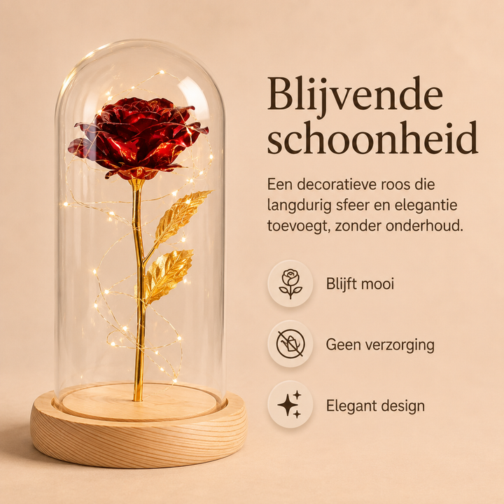 Details van de gouden roos onder glazen koepel