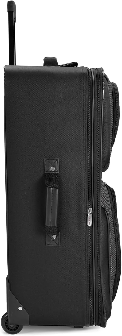 Inpakboxen van de TravelMax set gevuld met kleding, georganiseerde bagage in een softshell koffer.