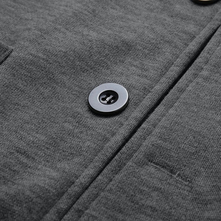 De blazer opgevouwen, om de compactheid en reismogelijkheden te tonen