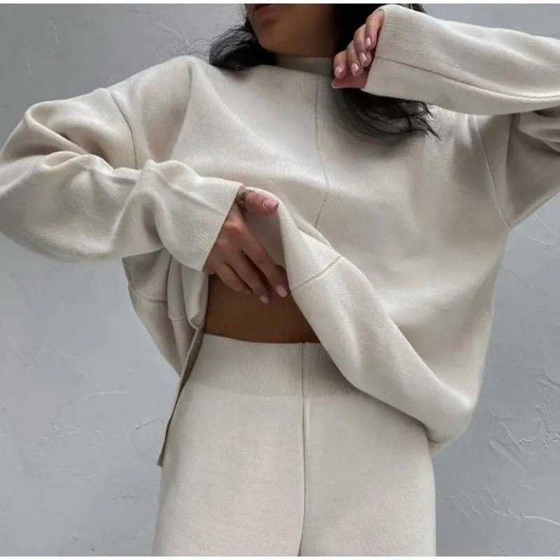 Stijlvolle dames loungewear set in loose fit met warme coltrui en comfortabele broek