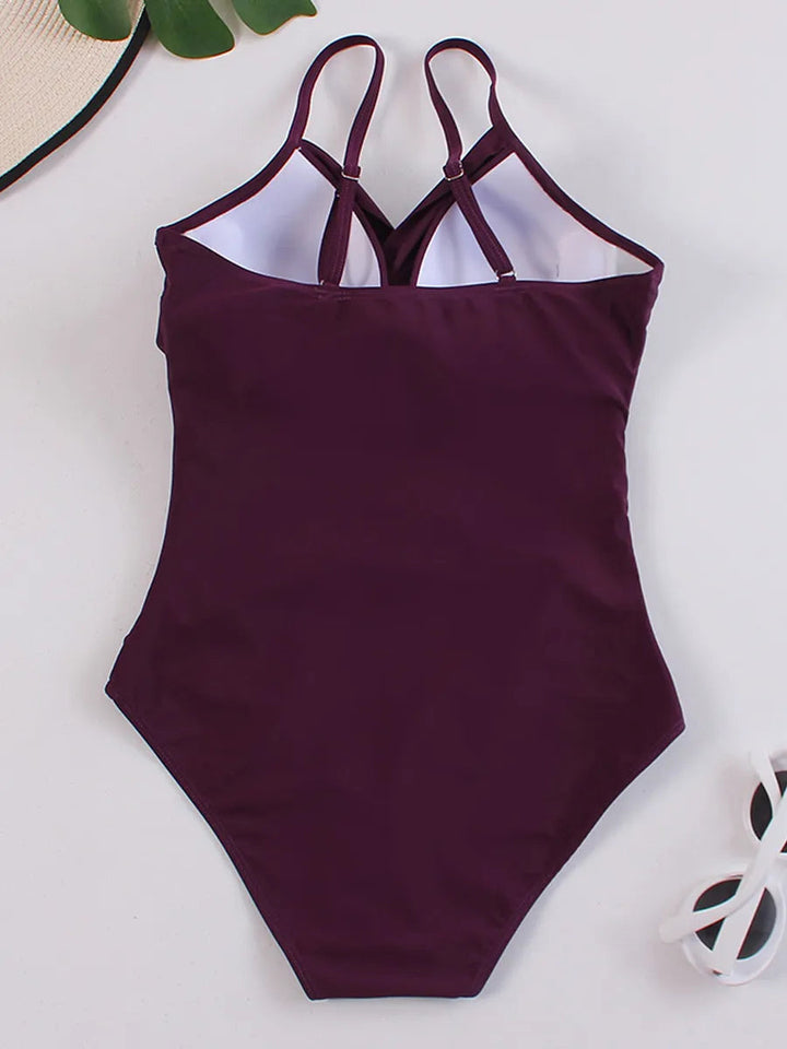 Effen plus-size badpak voor dames. Trendy zwemkleding in grote maten, comfortabel en stijlvol.