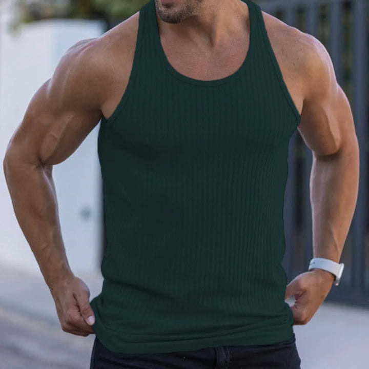 Gestreepte heren tanktop, stijlvol en koel. Perfect als sportshirt, workout kleding of casual zomertop.