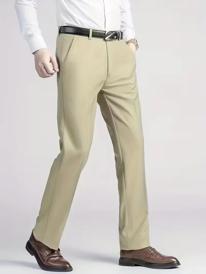 Comfortabele nette herenbroek met elastische band en steekzakken