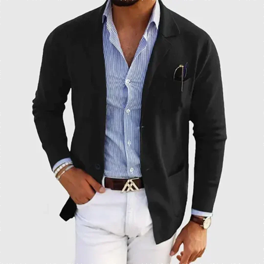 Noah heren casual blazer in detail, toont knoppen en nette afwerking