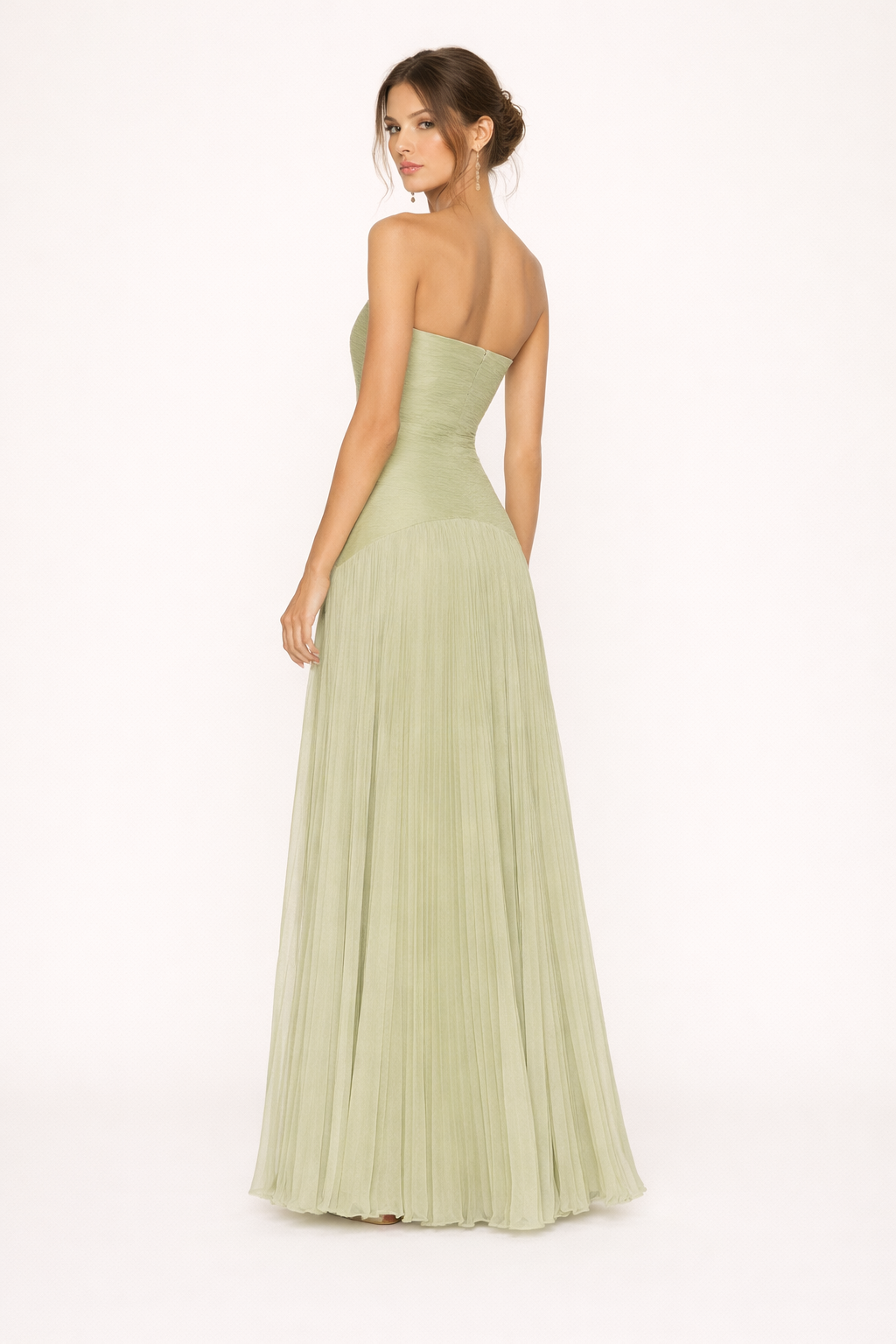 Comfortabele geplooide strapless maxi jurk in groen, een veelzijdige zomerjurk voor dames.