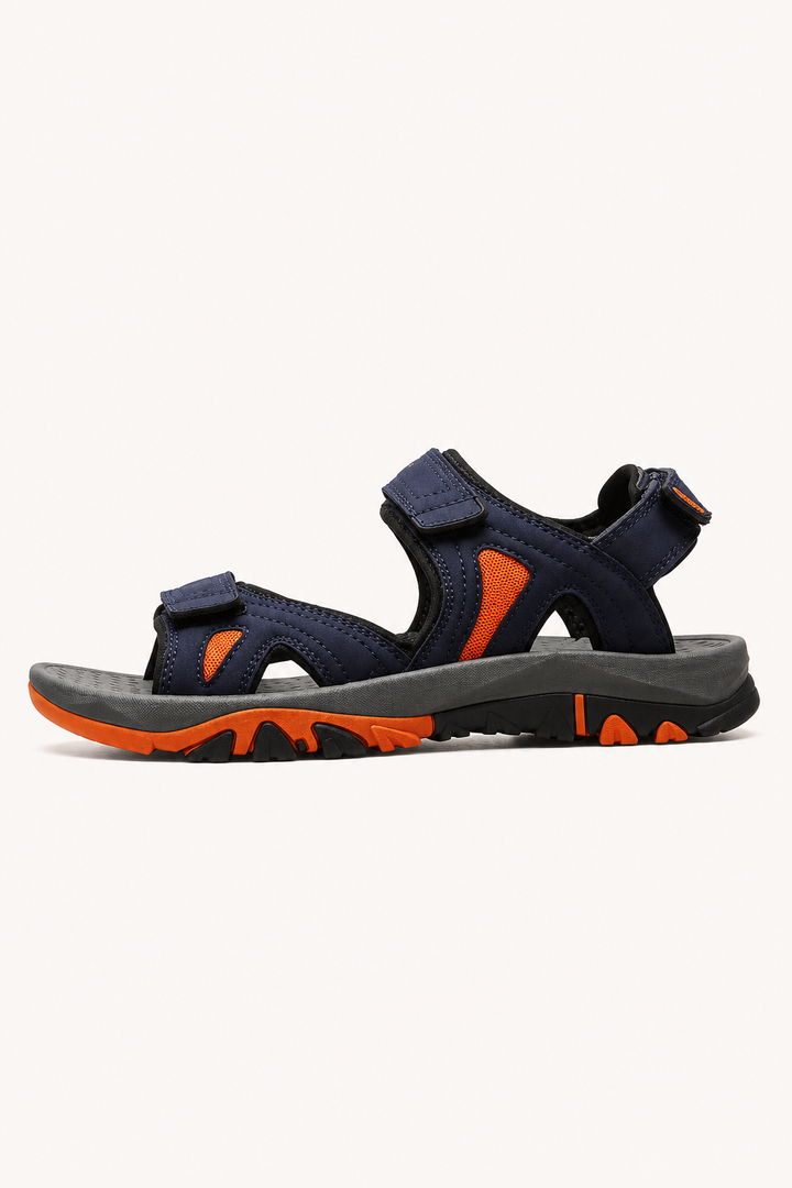 Zwarte heren sandalen met verstelbare bandjes, perfect voor wandelen en recreatie in de zomer.