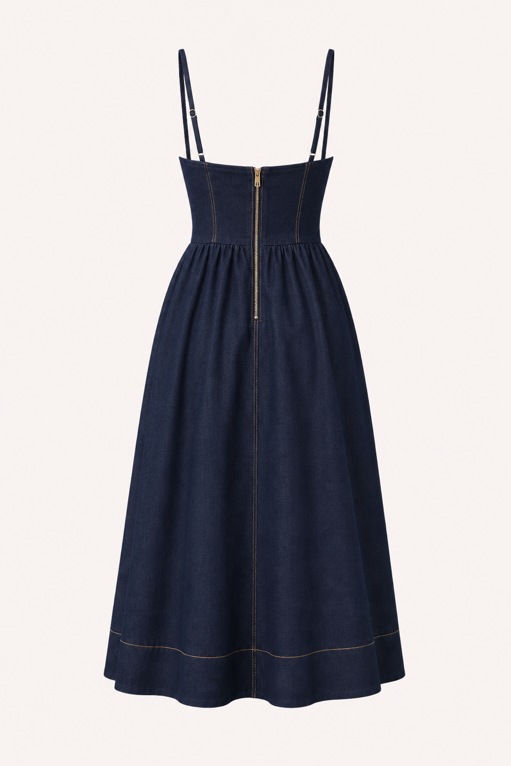 Marineblauwe dames midi denim jurk met sweetheart halslijn voor een casual chic zomerse look.