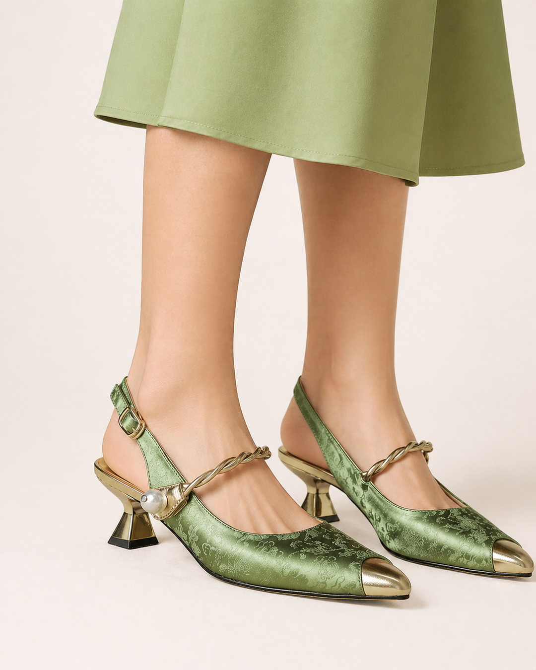 Elegante damesschoenen met lage hak en comfortabel wreefbandje in stijlvolle uitvoering
