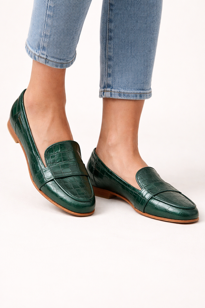 Groene platte dames instappers, elegante comfortabele mocassins voor dagelijks gebruik en zomer. Slip-on damesschoenen.