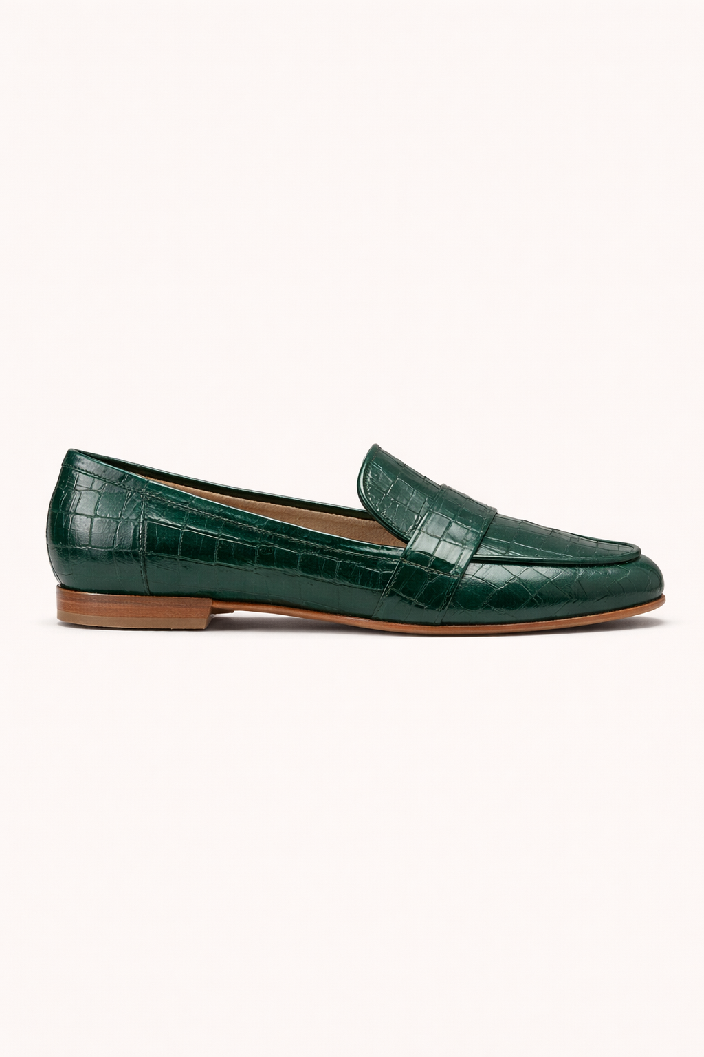 Elegante groene platte dames instappers, perfecte casual mocassins. Comfortabele schoenen voor lente en zomer.