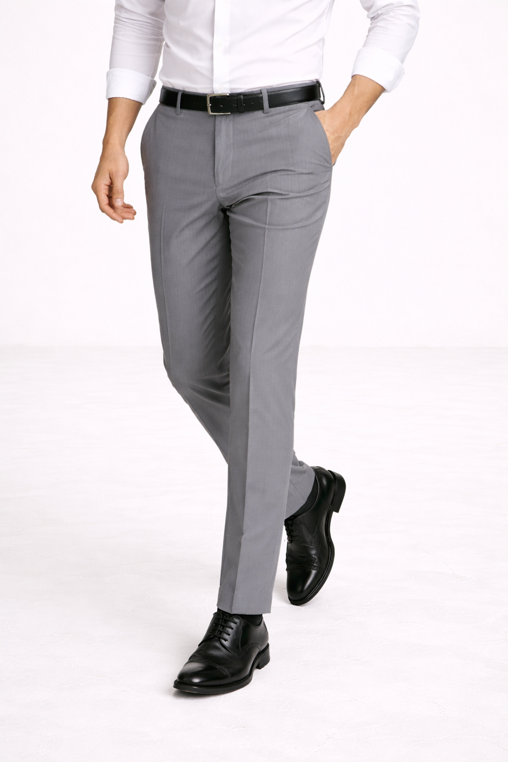Comfortabele katoenen heren chino broek, rechte pasvorm, ideaal voor formele of casual chique stijl.