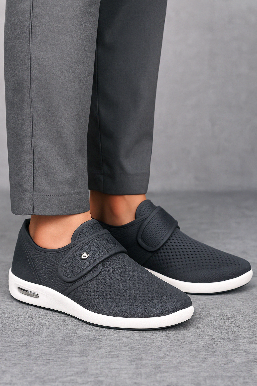 Trendy diabetische schoenen voor dames in een brede uitvoering met handige klittenbandsluiting
