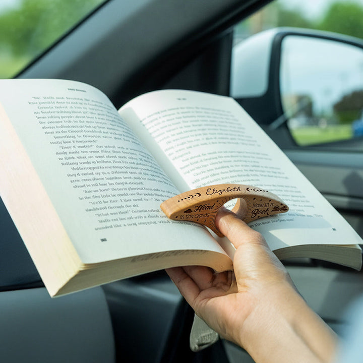 Handige houten boekenhouder om pagina's open te houden, bevordert comfortabel lezen.