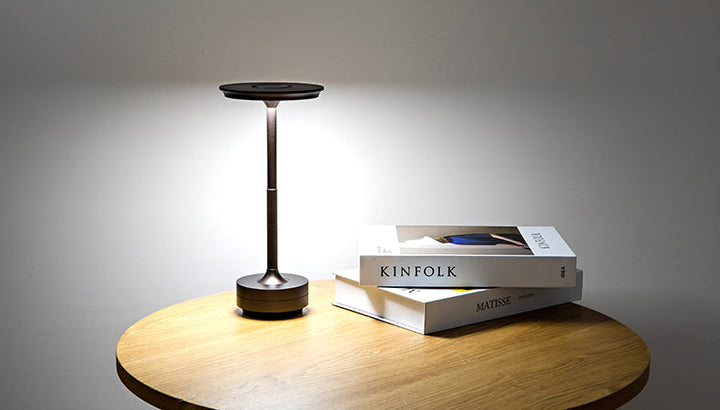 Stijlvolle tafellamp met touch bediening als moderne woondecoratie