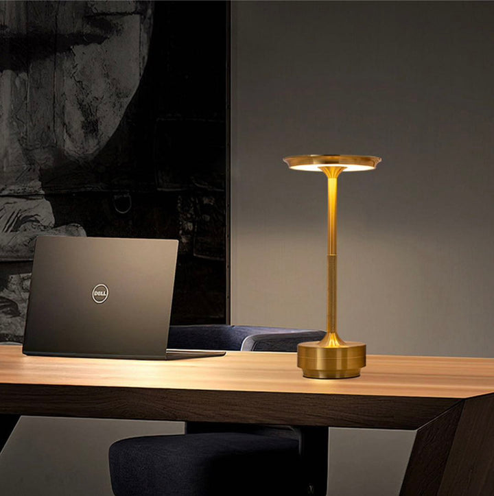 Strakke I-vormige vormgeving van de design tafellamp