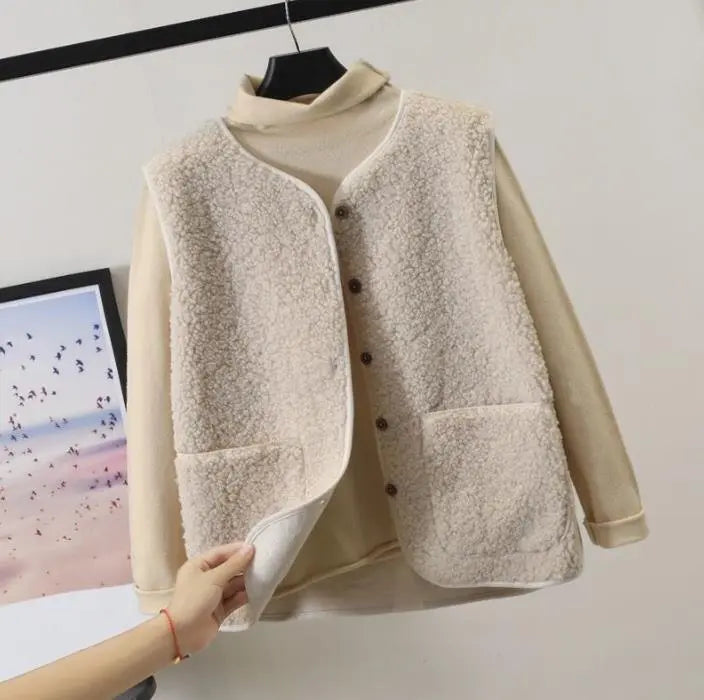 Beige variant van het mouwloze dames fleecevest