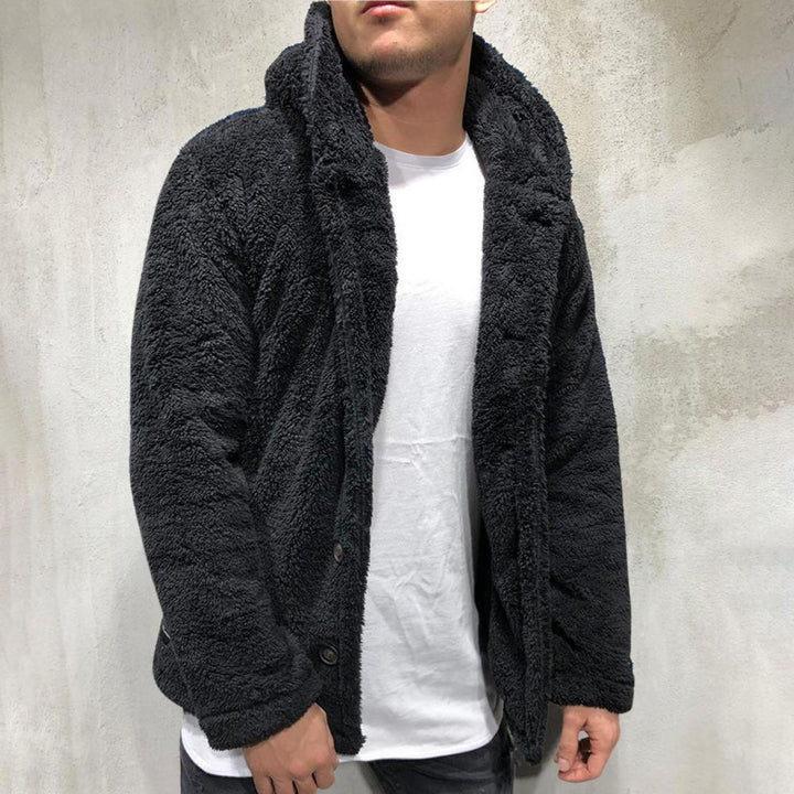 Bradley heren knoopvest van zacht fleece, warm en veelzijdig voor de herfst en wintermode.