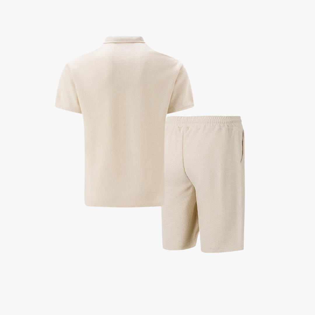 Casual co-ord set voor heren: zacht poloshirt met korte mouwen en comfortabele korte broek.