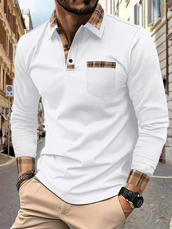 Wit heren poloshirt met lange mouwen en ruitaccenten aan de kraag